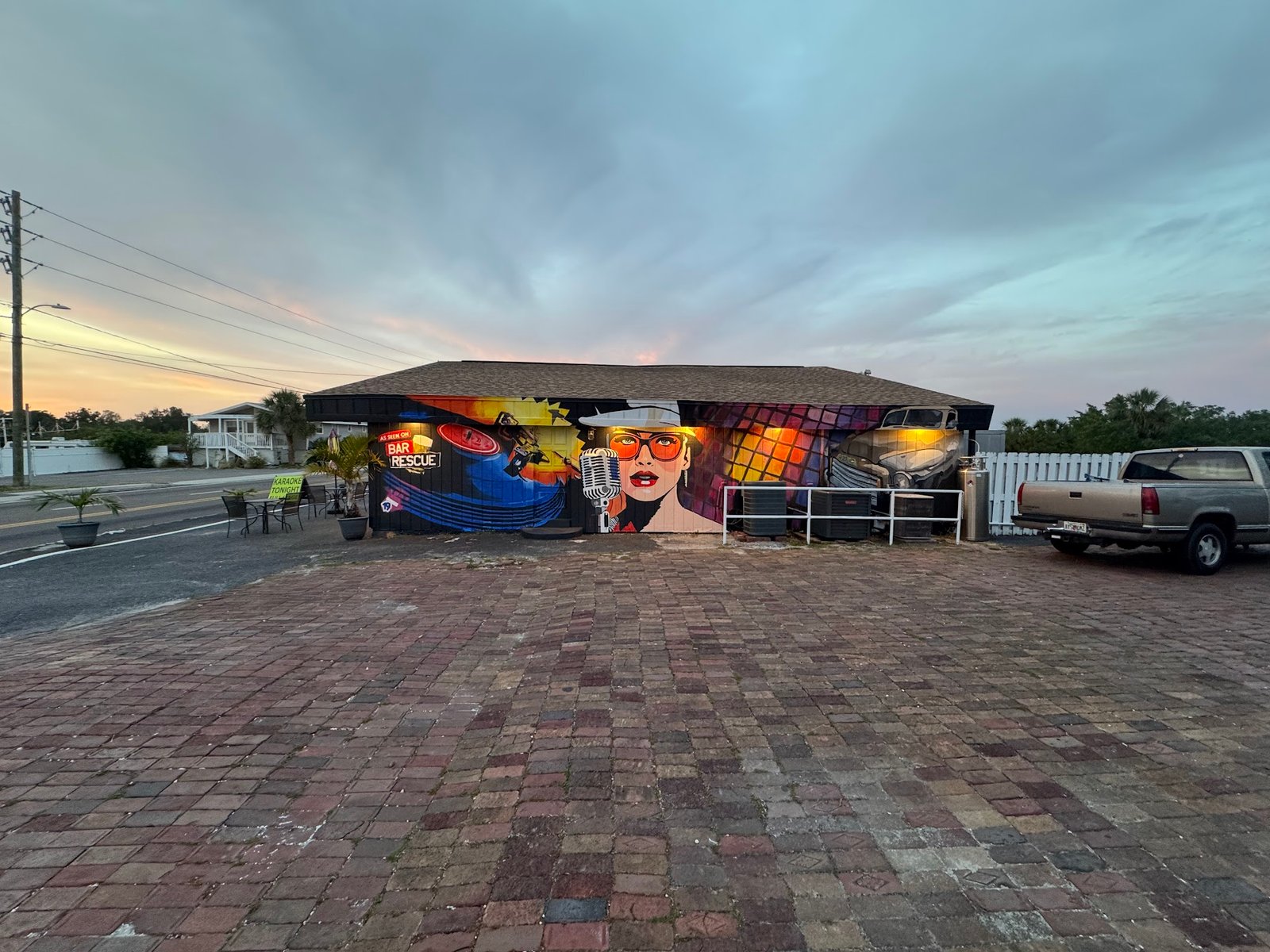 The Bridge Lounge mural